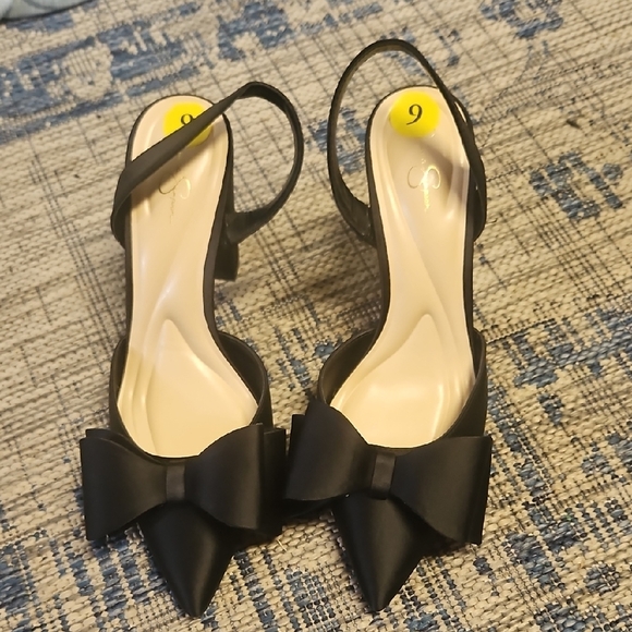Jessica Simpson Black Slingback Heels with Bow Detail - Picture 2 of 6